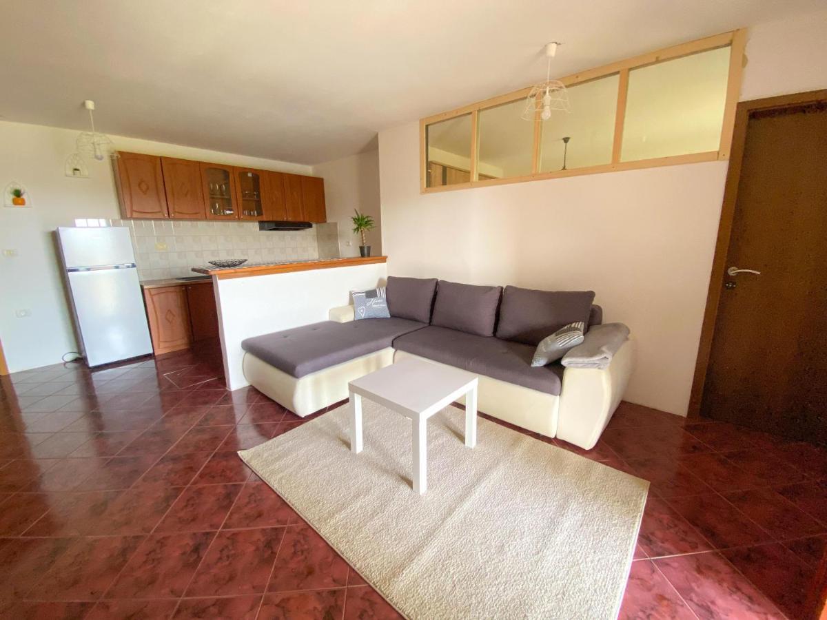 Apartment Moon Pobegi Bagian luar foto