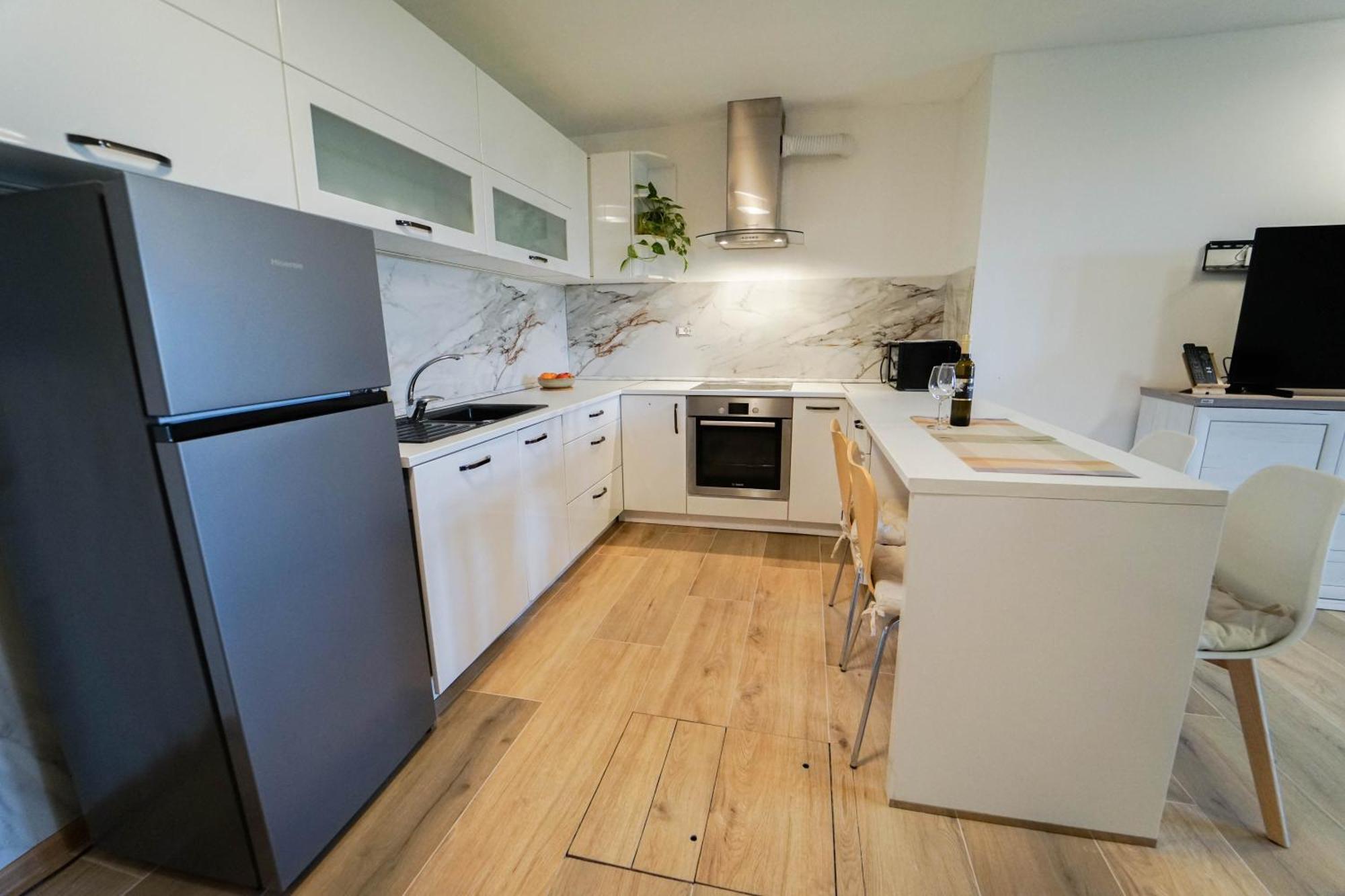 Apartment Moon Pobegi Bagian luar foto